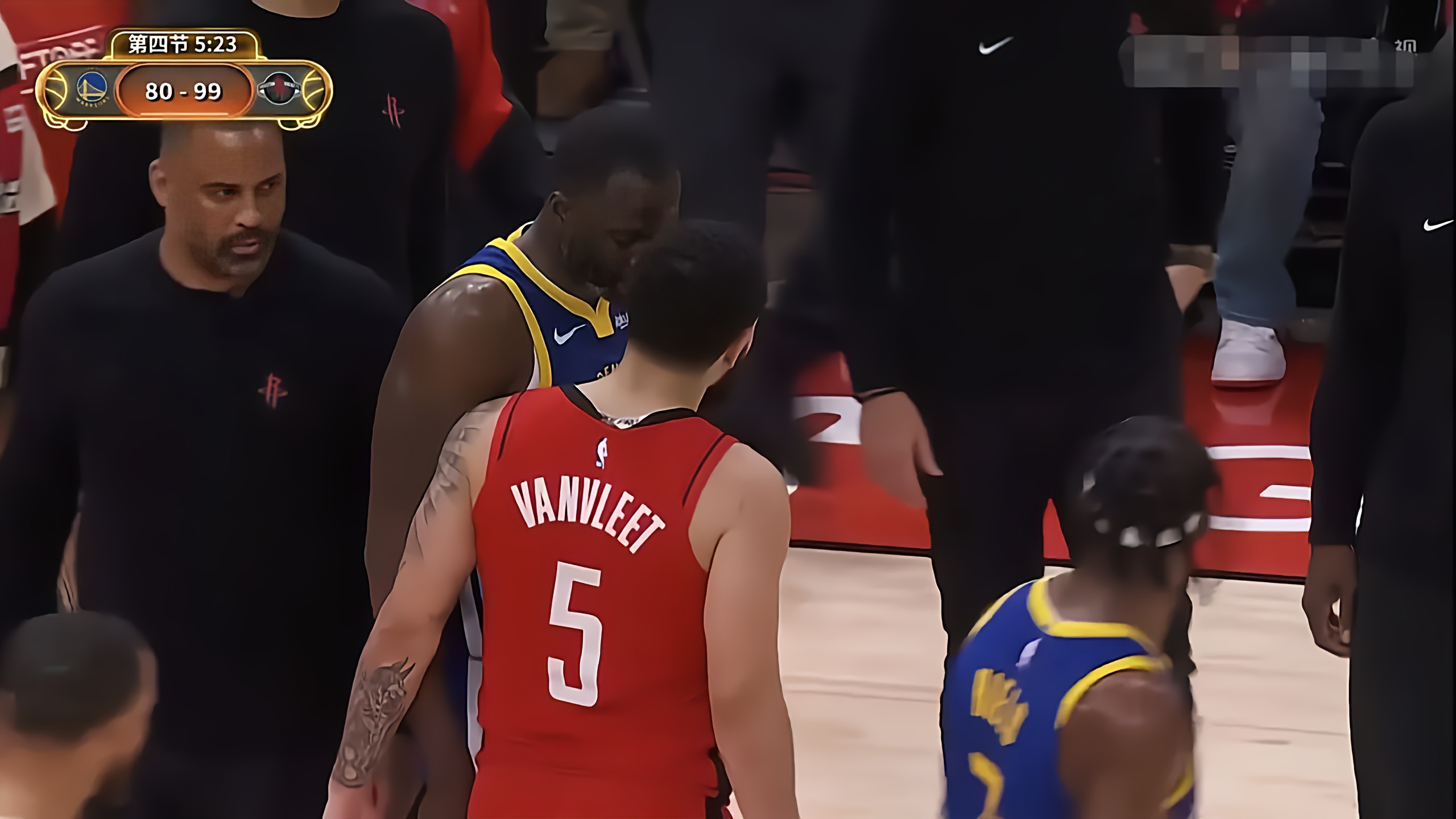 立博-包含NBA常规赛赛后走向成谜，密尔沃基雄鹿回应争议，球迷炸锅，医务组通报恢复的词条